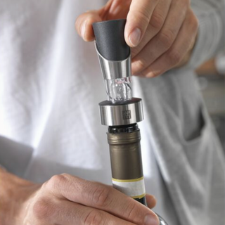 Decanter / Wine Aerator / Pourer And Stopper